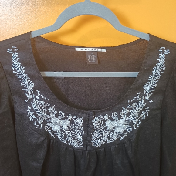 For The Republic Black and White Long Sleeve Embroidered 100% Linen Top Size 12 - Picture 8 of 16